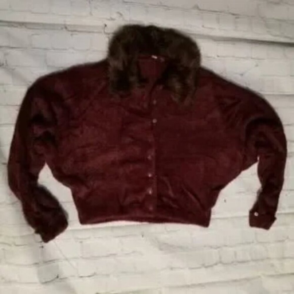 FREE PEOPLE soft burgundy crop top with faux brown fur collar